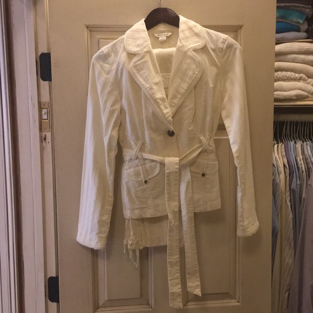 WHBM Ivory Suit Jacket and Pants 2 Like New